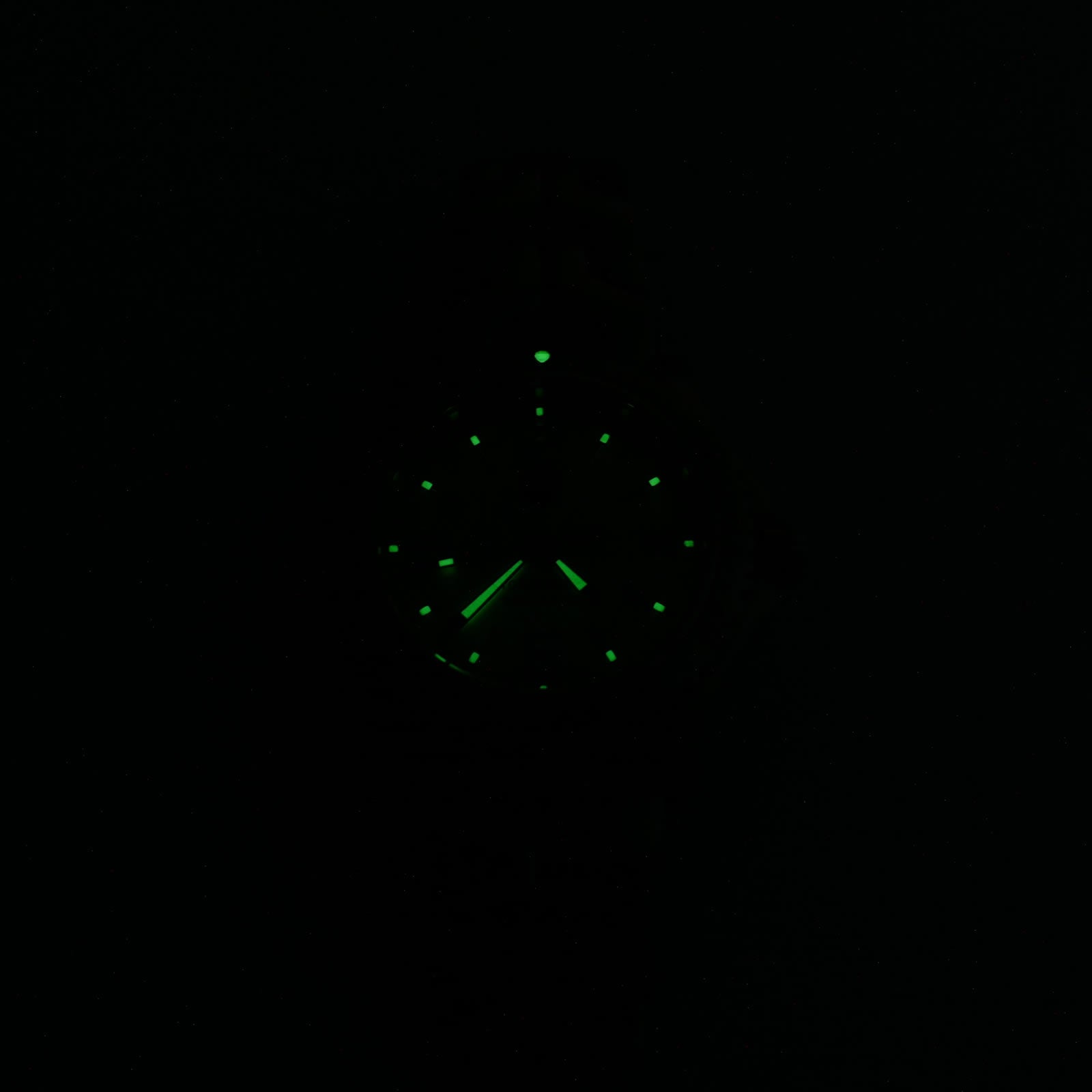 TAG Heuer Link WT1112 night time luminosity