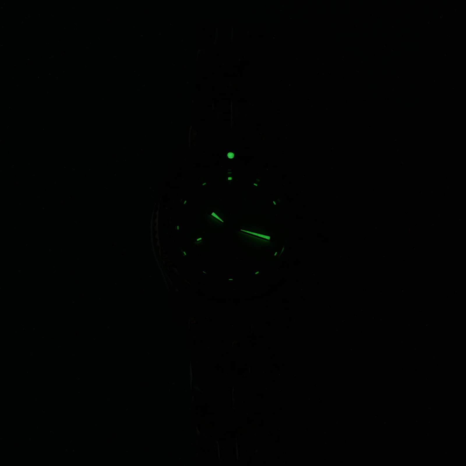 TAG Heuer Link WT1455 night time luminosity