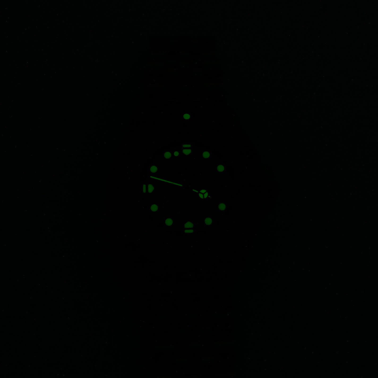 TAG Heuer Formula 1 374.513 night time luminosity