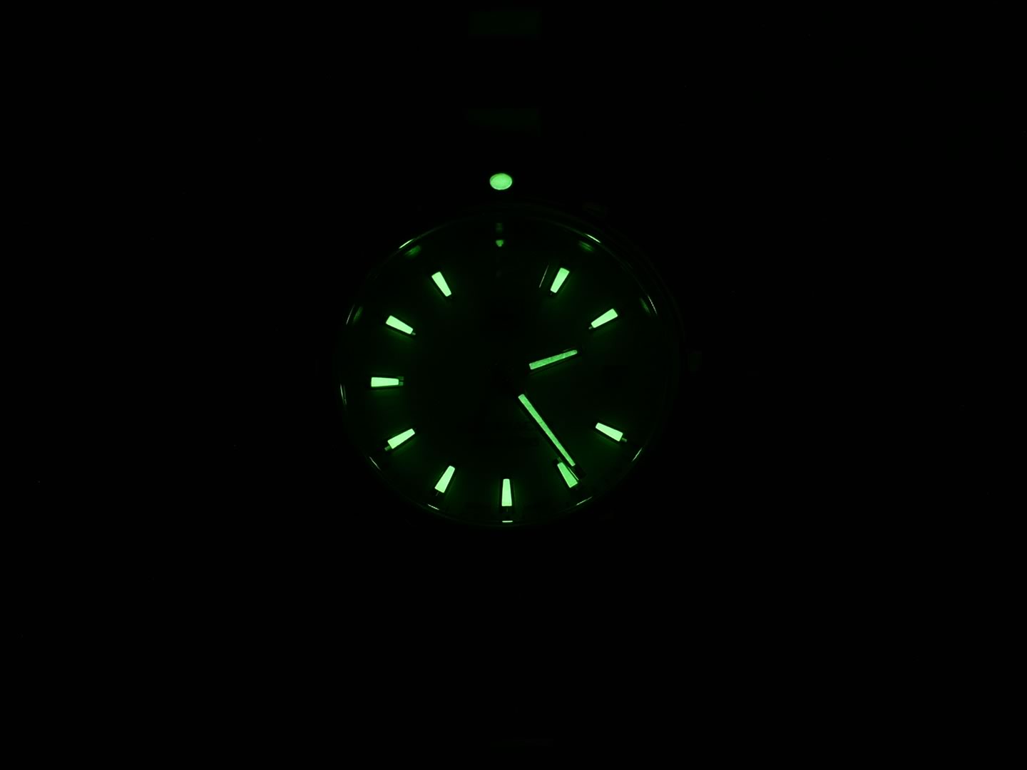TAG Heuer Aquaracer WAF1414.BA0812 night time luminosity