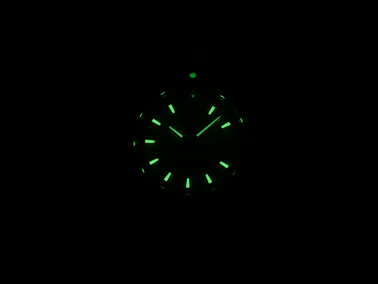 TAG Heuer Aquaracer WAF1414.BA0812 night time luminosity