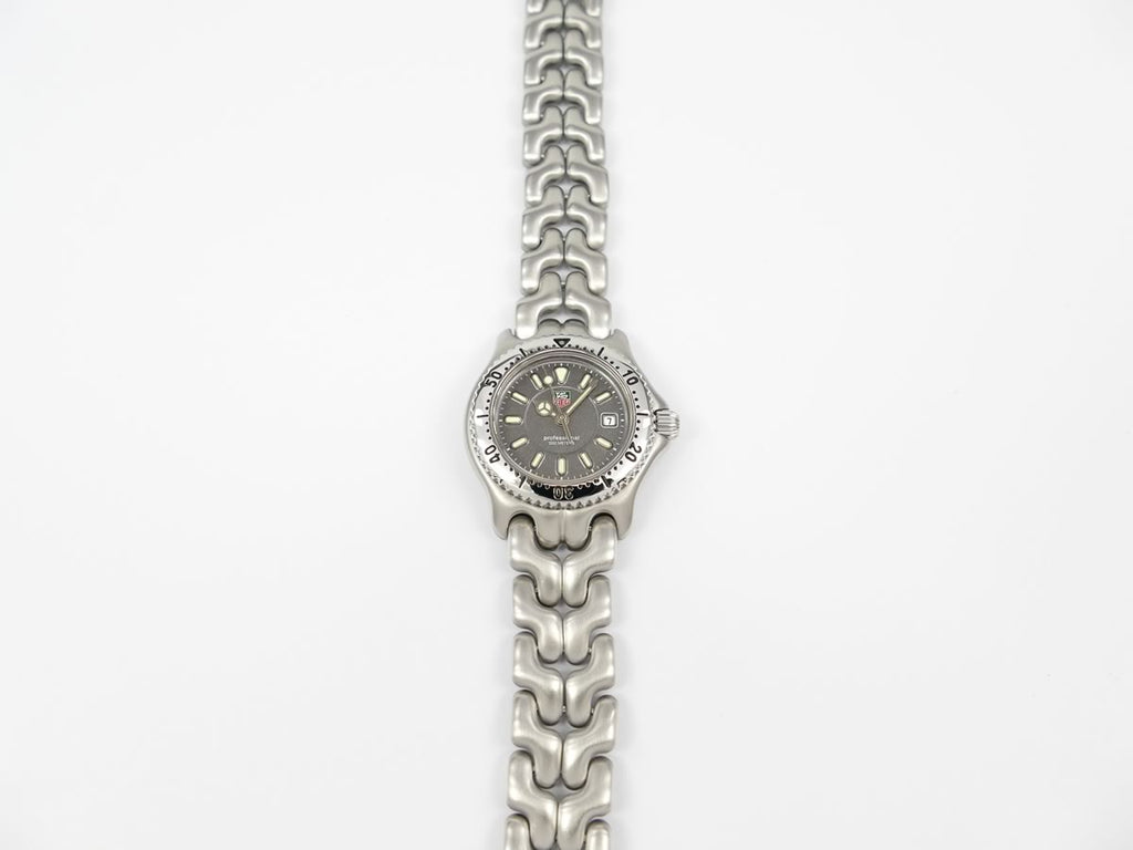 TAG Heuer SEL WG1313-2 rotating bezel and date display