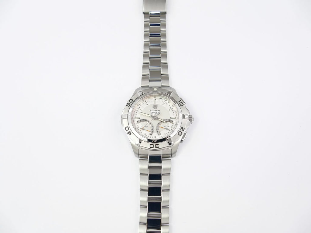 TAG Heuer Aquaracer Calibre S Silver CAF7011.BA0815 rotating bezel and date display