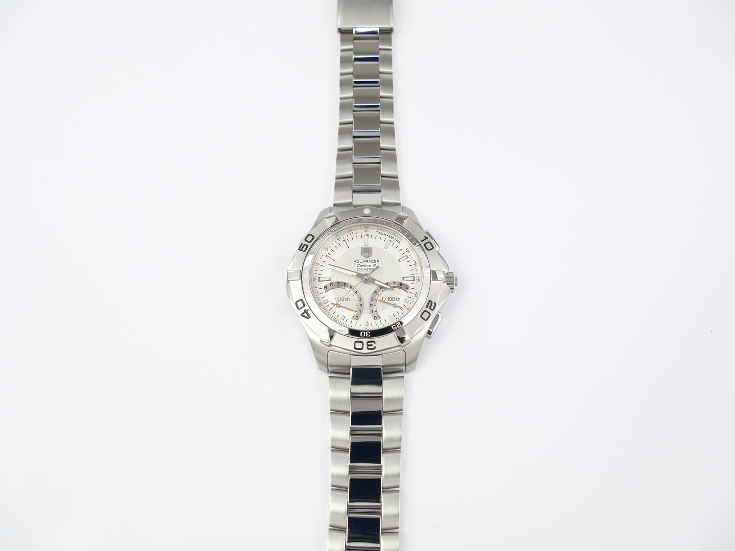 TAG Heuer Aquaracer Calibre S Silver CAF7011.BA0815 rotating bezel and date display