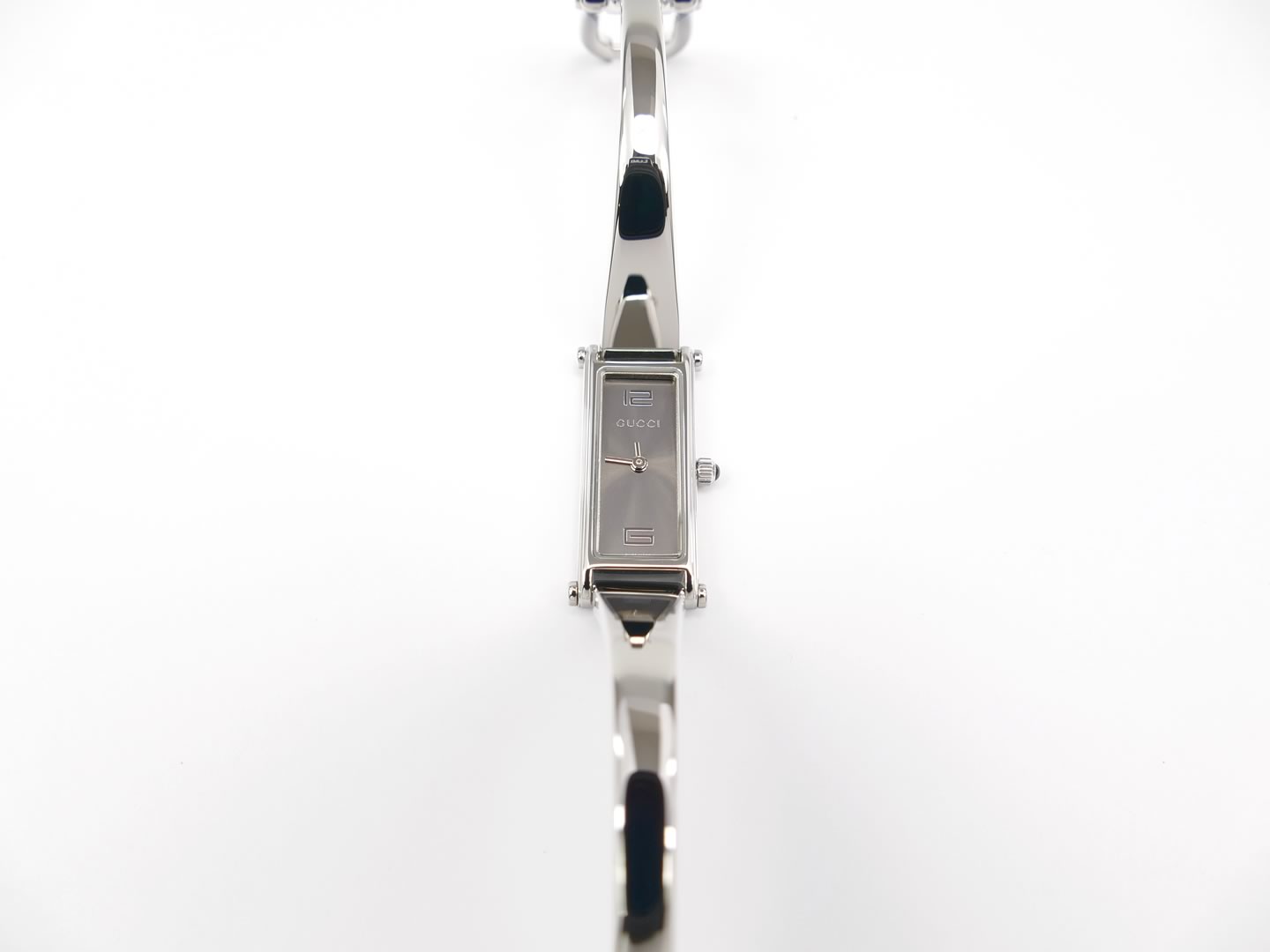 Gucci 1500 L Grey Sunburst Rectangular Dial all Stainless Steel 