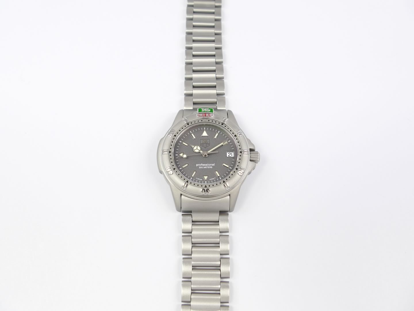 TAG Heuer 4000 Grey Dial WF1211-K0 rotating bezel