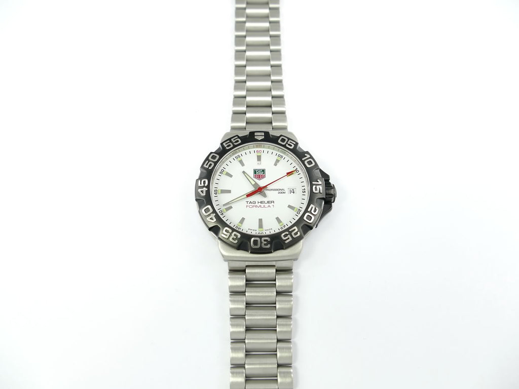 TAG Heuer Formula 1 White Dial WAH1111.BA0850 rotating bezel