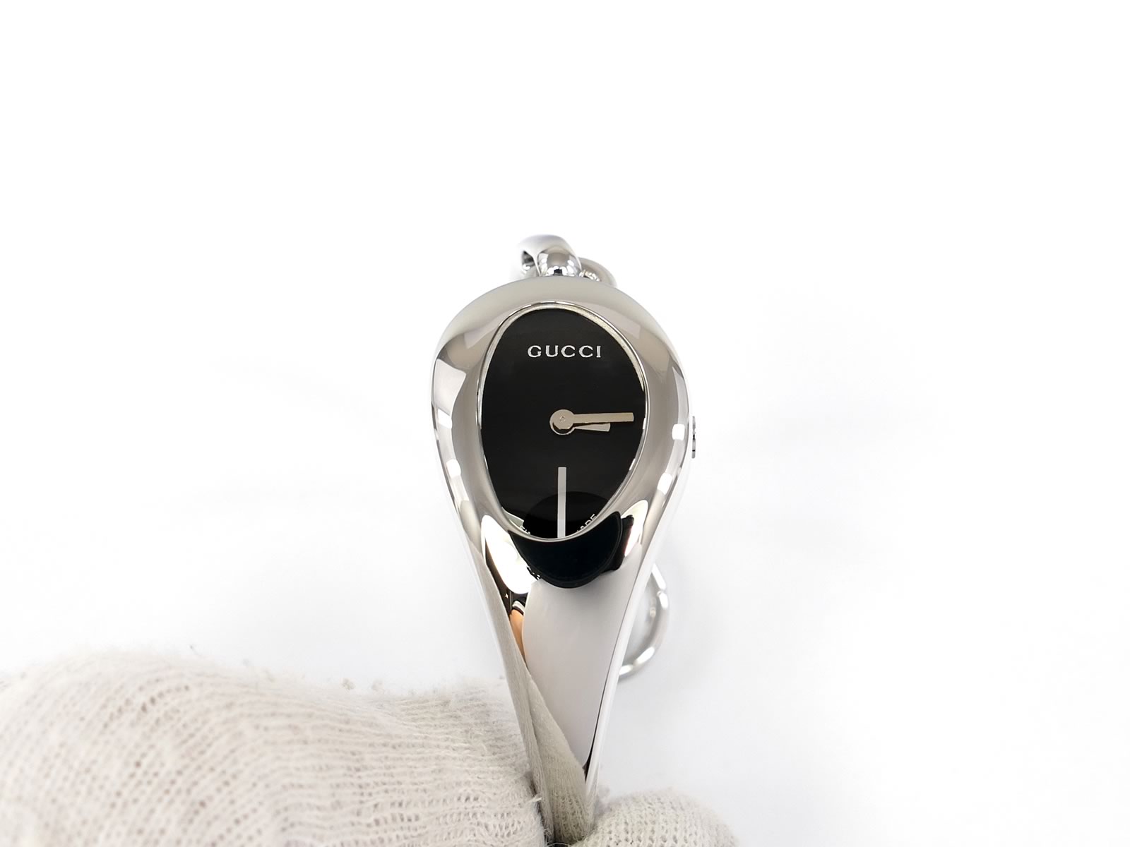 Gucci Horsebit 103 Black Dial YA103501 case size 22mm