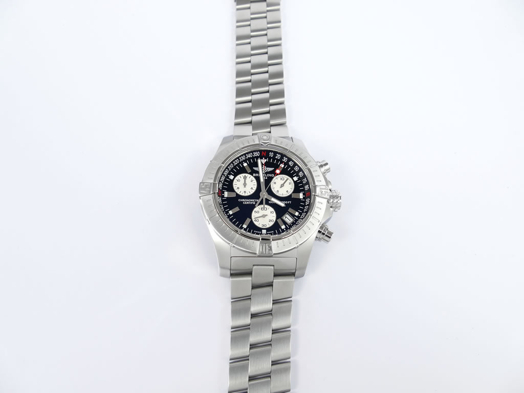 Breitling Avenger Seawolf A73390 stainless steel rotating bezel