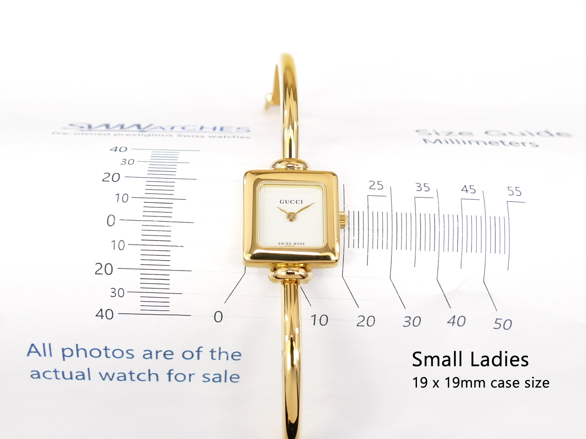 Gucci 1900L small ladies 19 x 19mm square case size