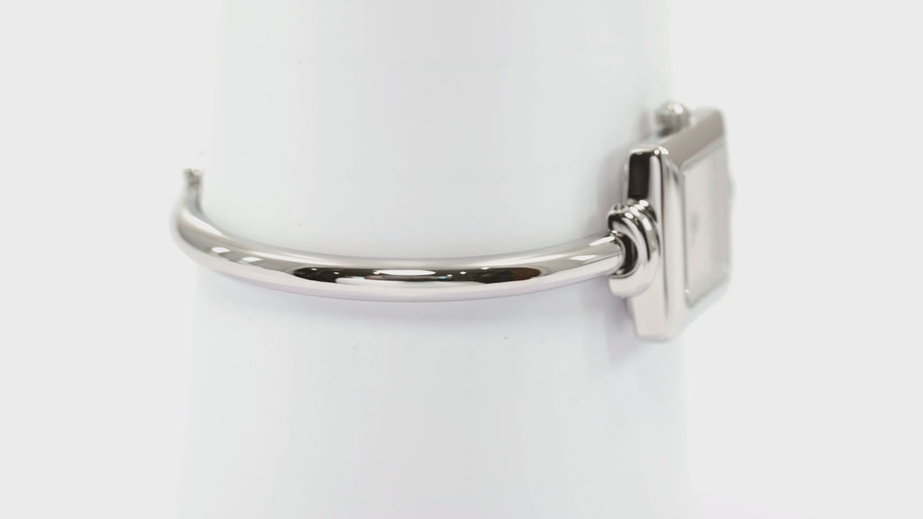 Gucci 1900L Silver Dial Ladies 19mm Square Watch - 16.5cm Bangle
