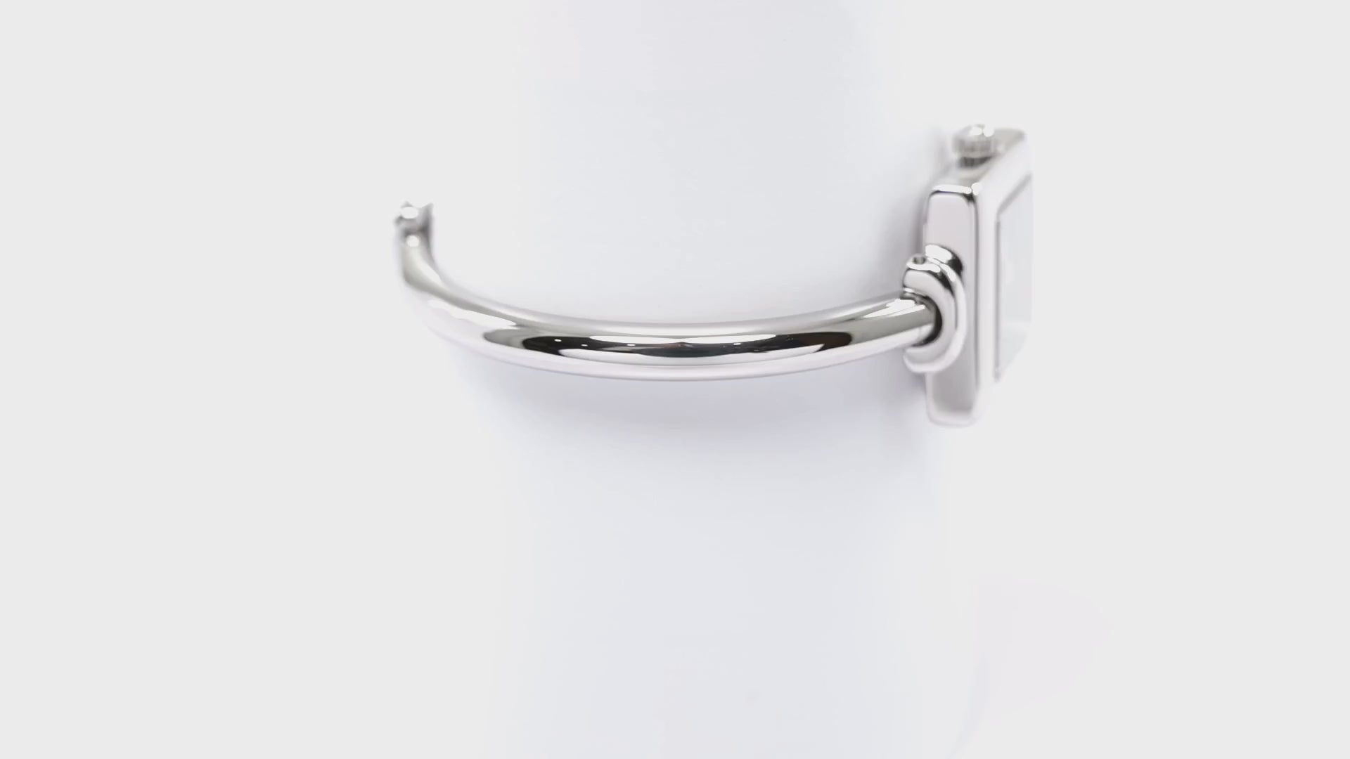 Gucci 1900L Black Dial Ladies 19mm Square Watch on 15.5cm Bangle