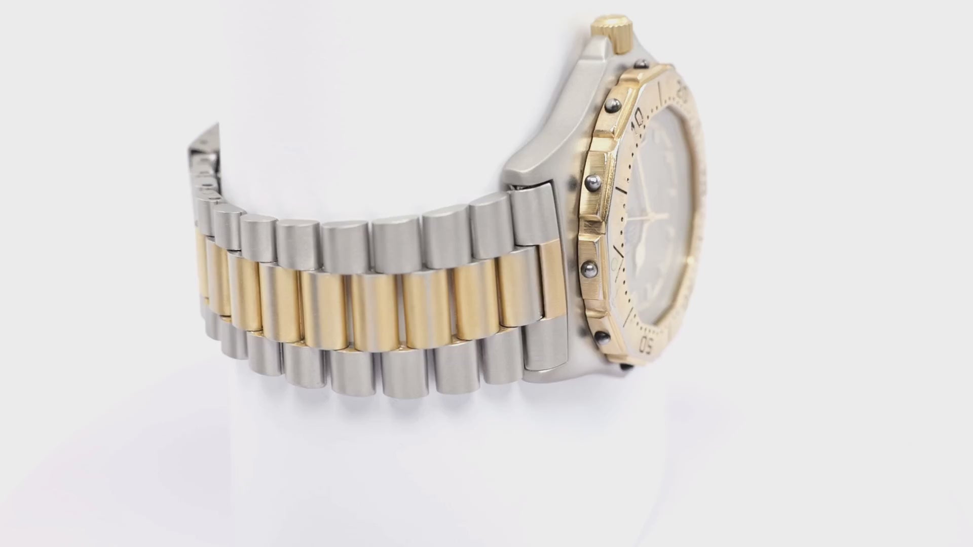 TAG Heuer 3000 Series Silver Dial 38mm Rare 18k Gold Full Size 934.206