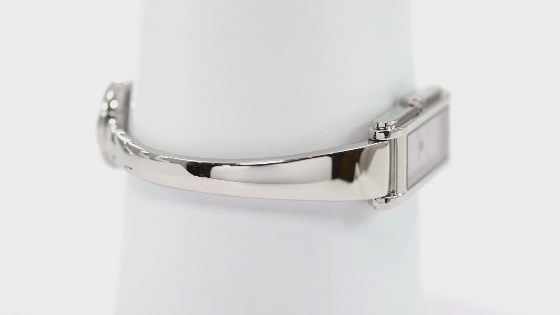 Gucci G-Line 109 Pink Mother of Pearl 2 Diamonds Ladies YA109520