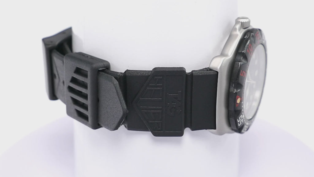 TAG Heuer Formula 1 Black & Red Dial 374.513 New Strap Mid Size