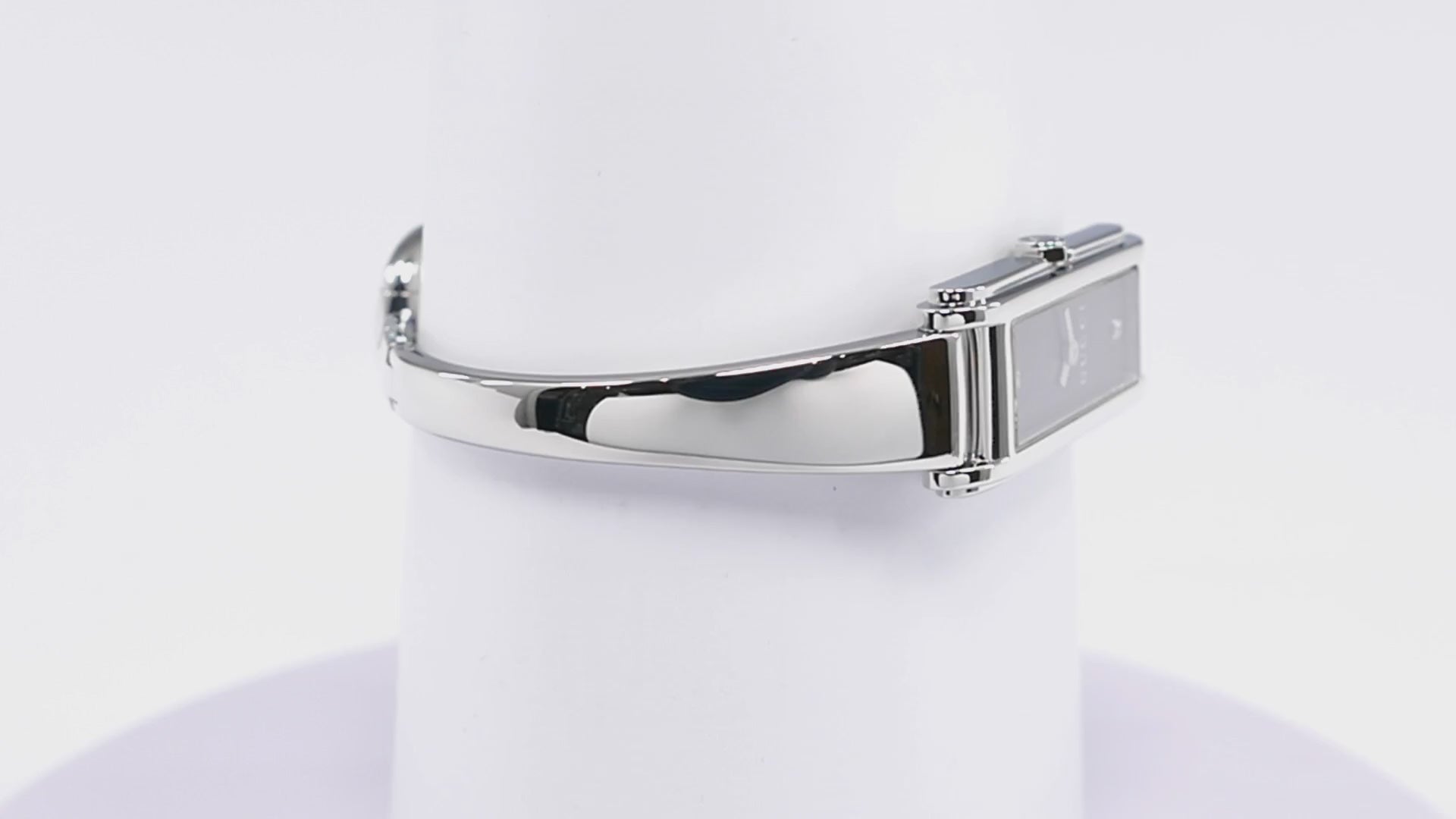 Gucci G-Line 109 Black Rectangular Dial with 2 Diamonds YA109518