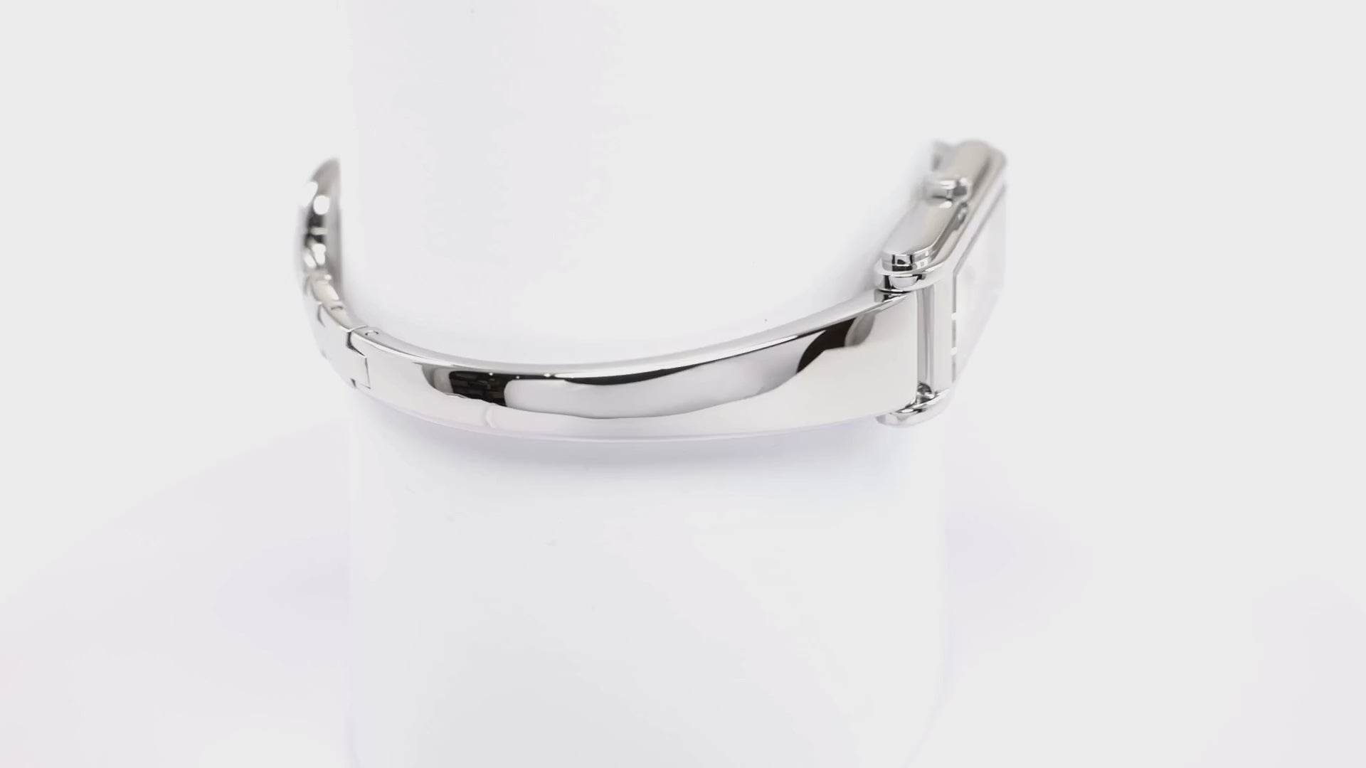 Gucci G-Line 109 Silver Sunburst Dial 2 Diamonds YA109519