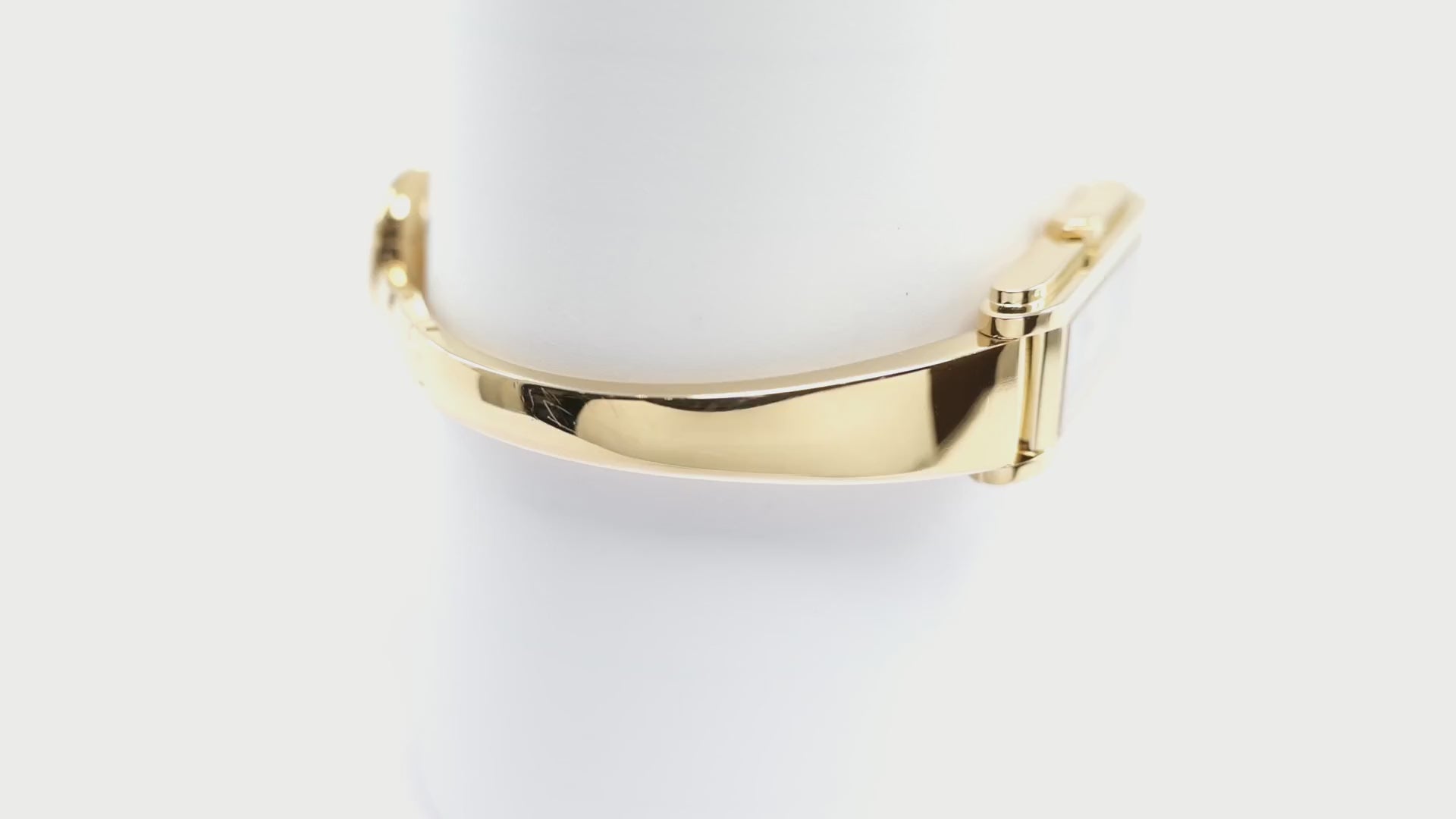 Gucci G-Line 109 Black Sunburst Dial 18k Gold Plated Bangle YA109524