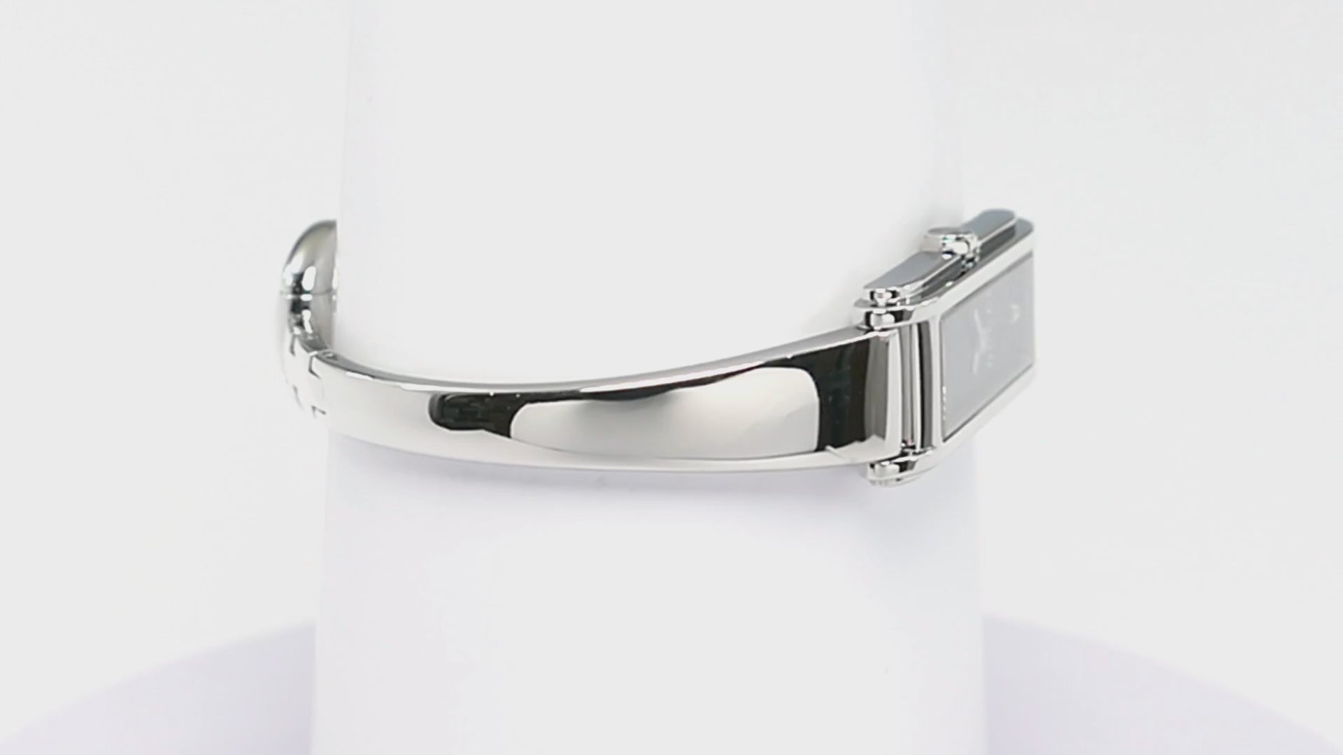 Gucci G-Line 109 Black Rectangular Dial with 2 Diamonds YA109518