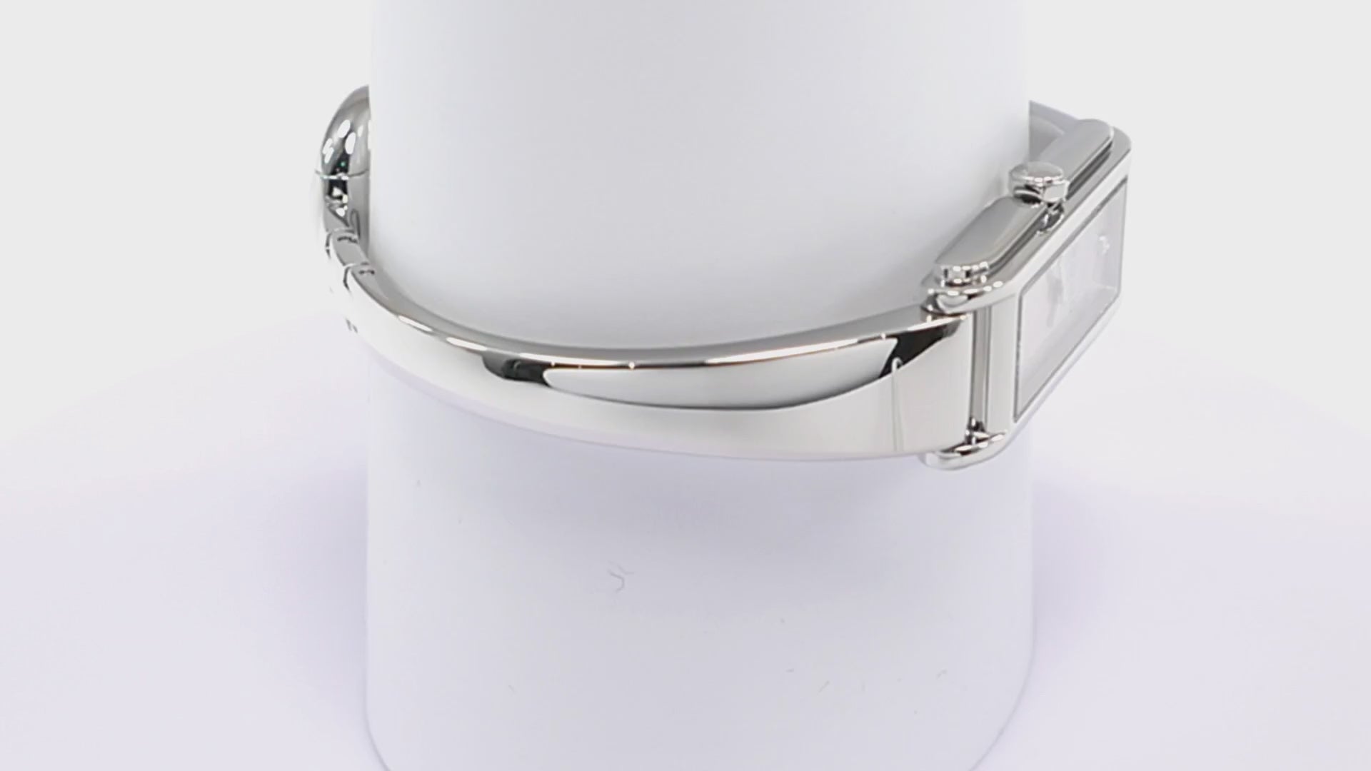 Gucci G-Line 109 Pink Mother of Pearl 2 Diamonds Ladies YA109520