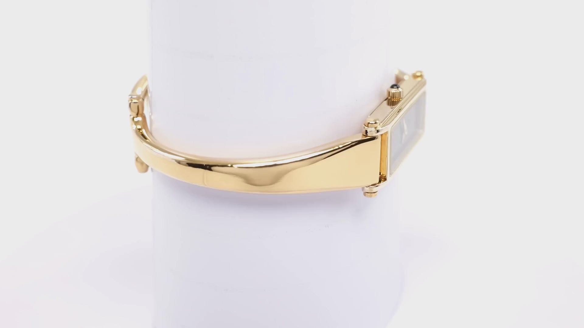 Gucci 1500L Black Dial 18k Gold Plated Bangle Ladies 12mm