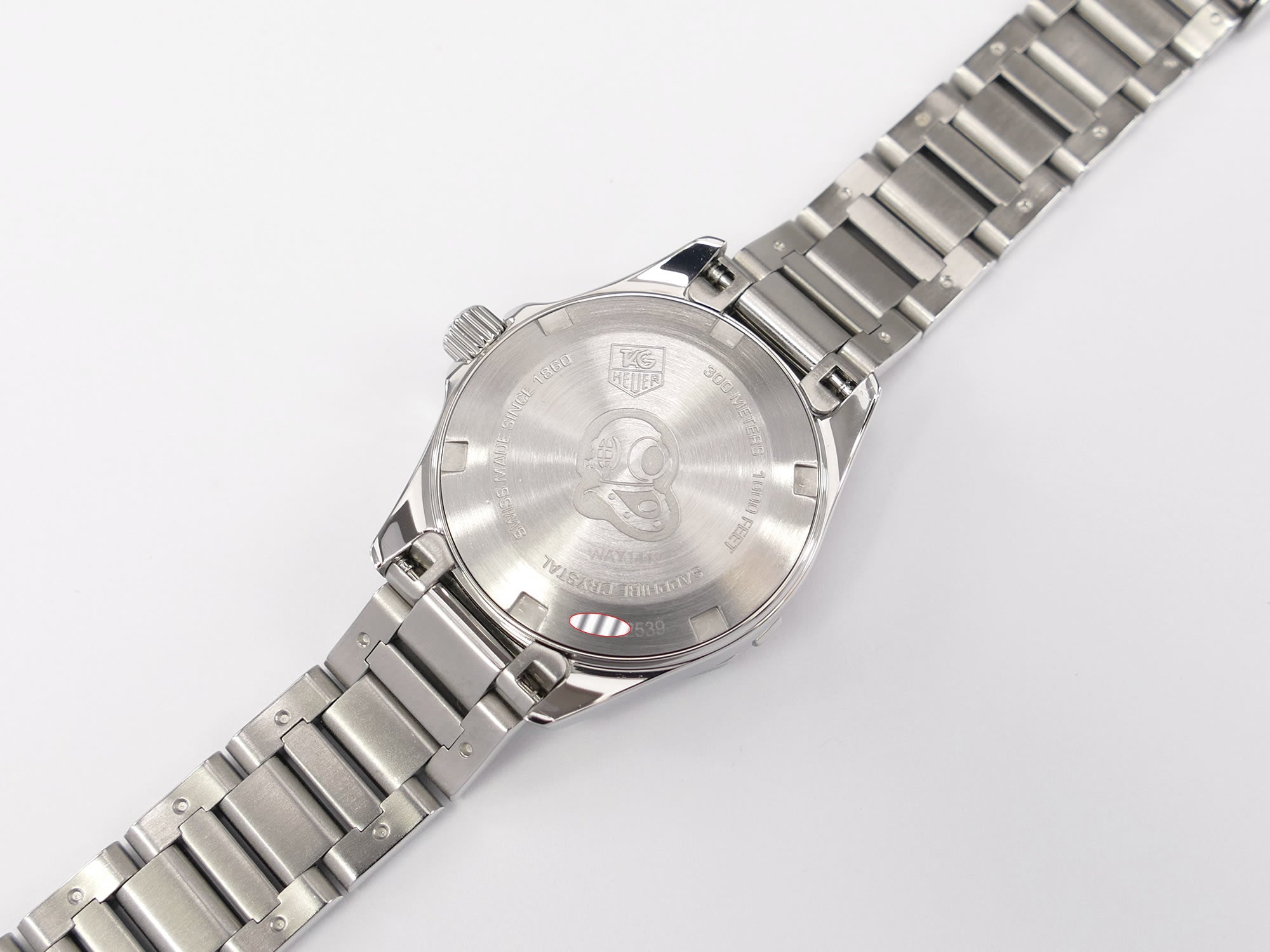 TAG Heuer Aquaracer WAY1412 stainless steel screw down case back