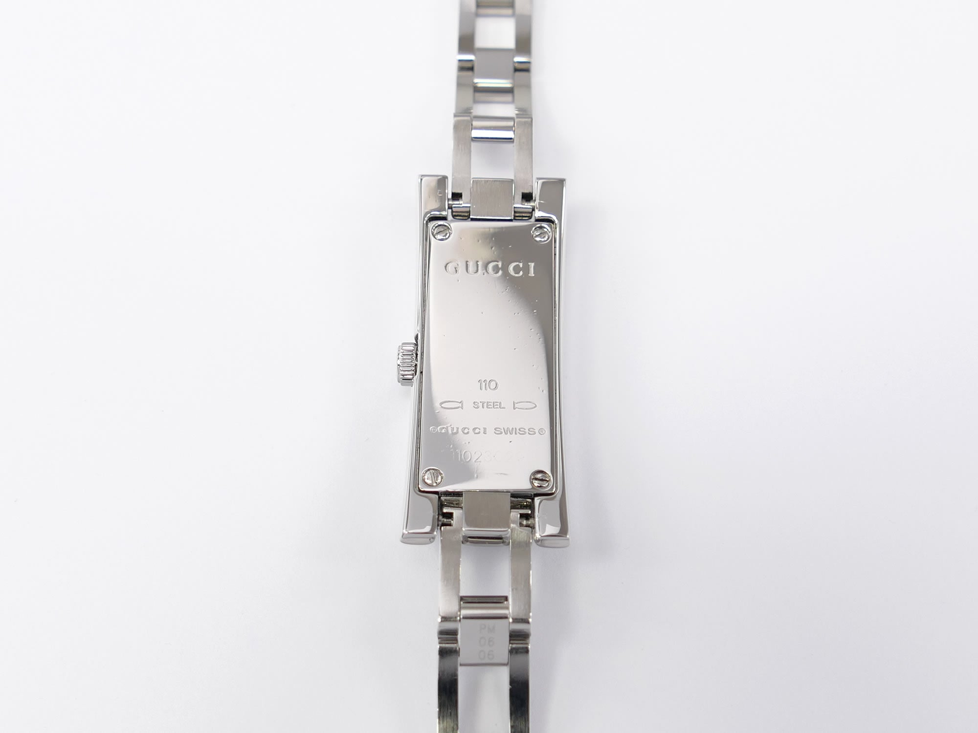 Gucci G-Link 110 Stainless Steel case back