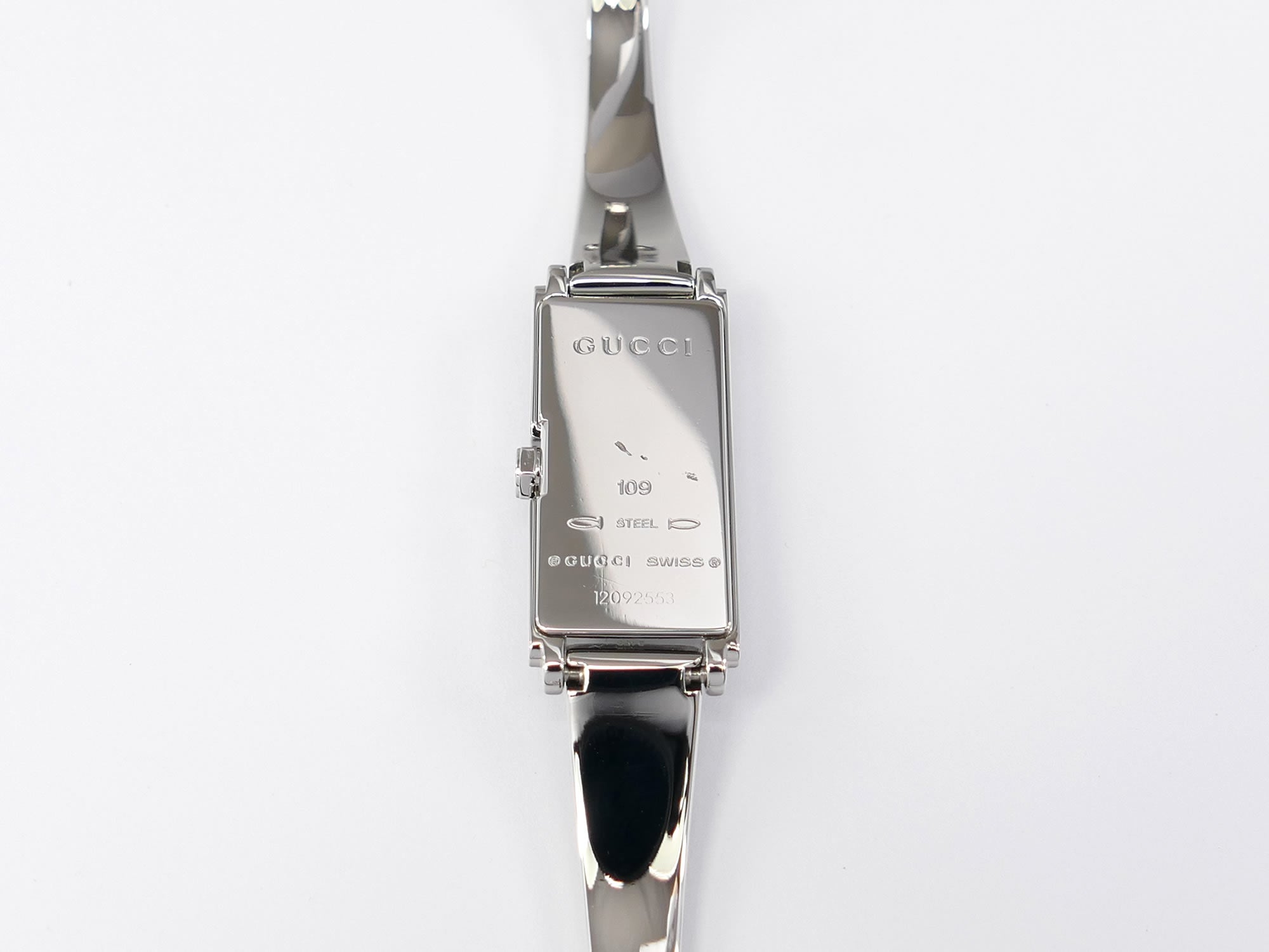 Gucci G-Line 109 Pink Mother of Pearl Dial with 2 Diamonds
