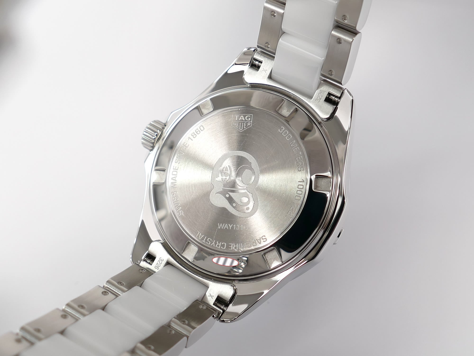 TAG Heuer Aquaracer WAY131D stainless steel screw down case back