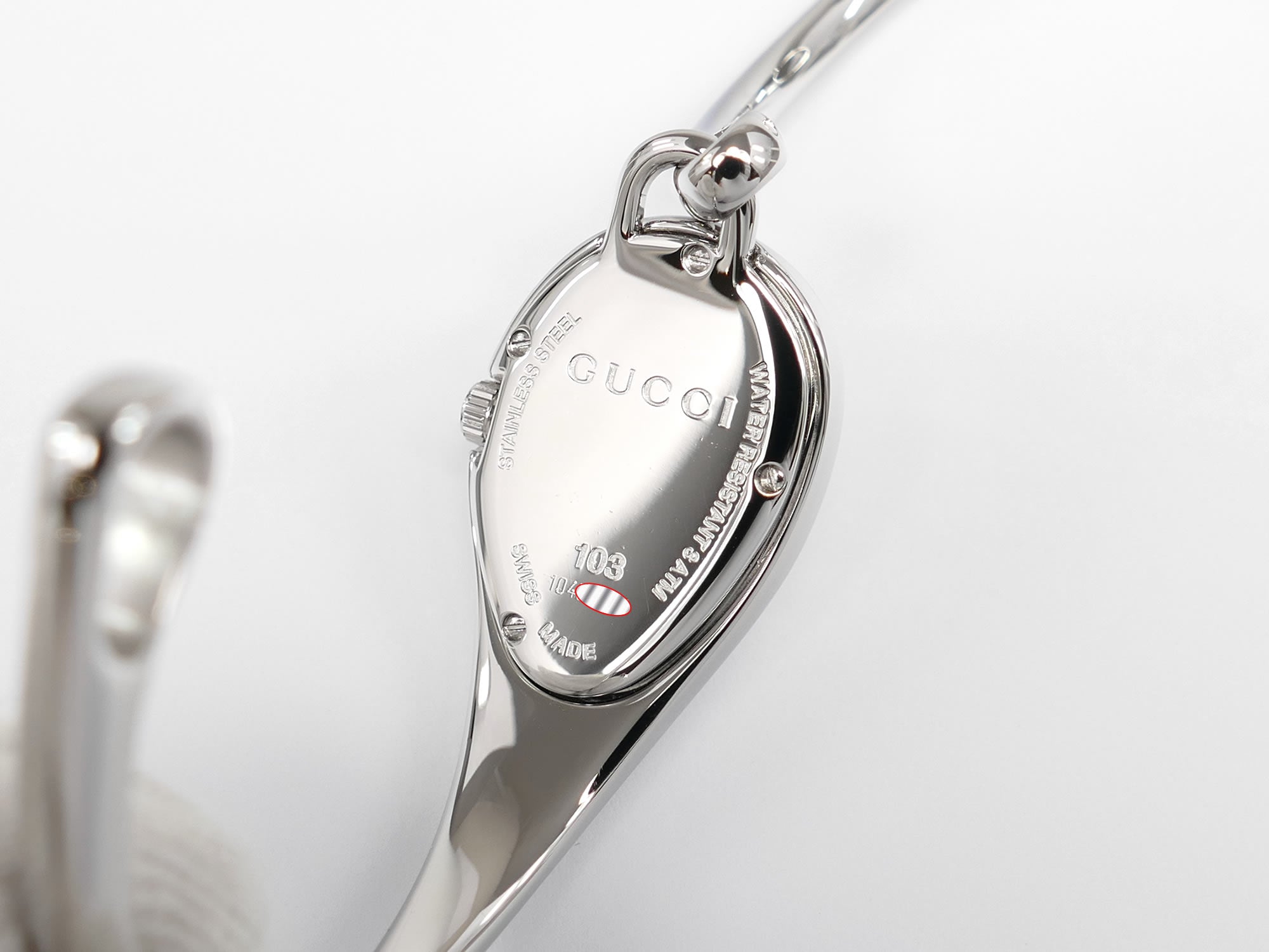 Gucci 103 Horsebit Stainless steel case back