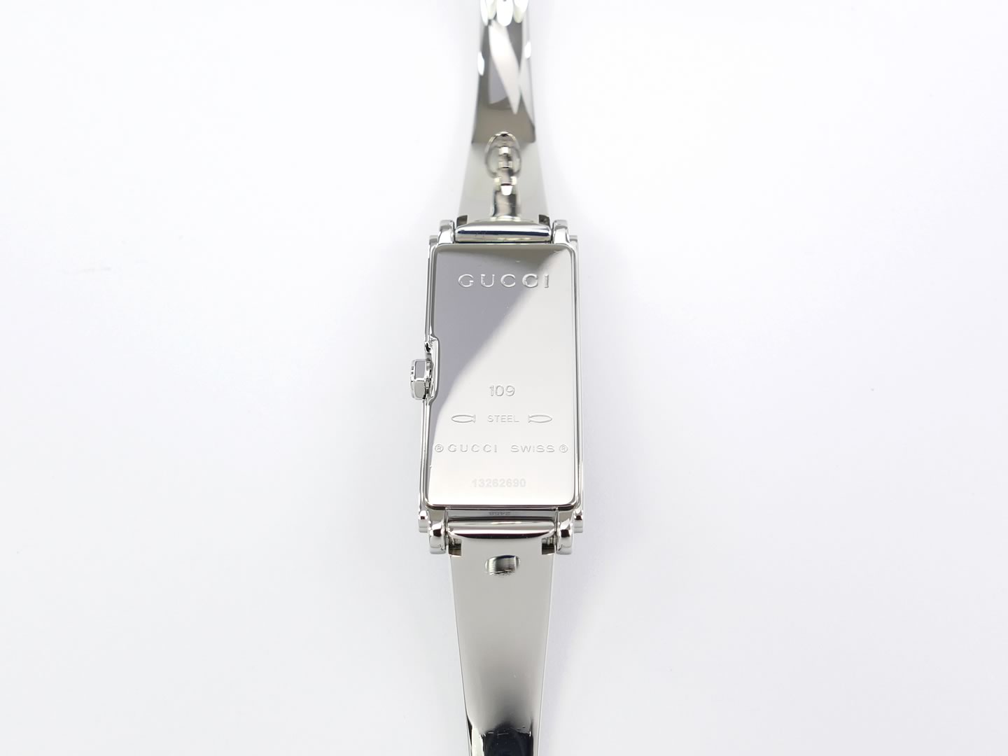Gucci G-Line 109 Black YA109518 stainless steel case back