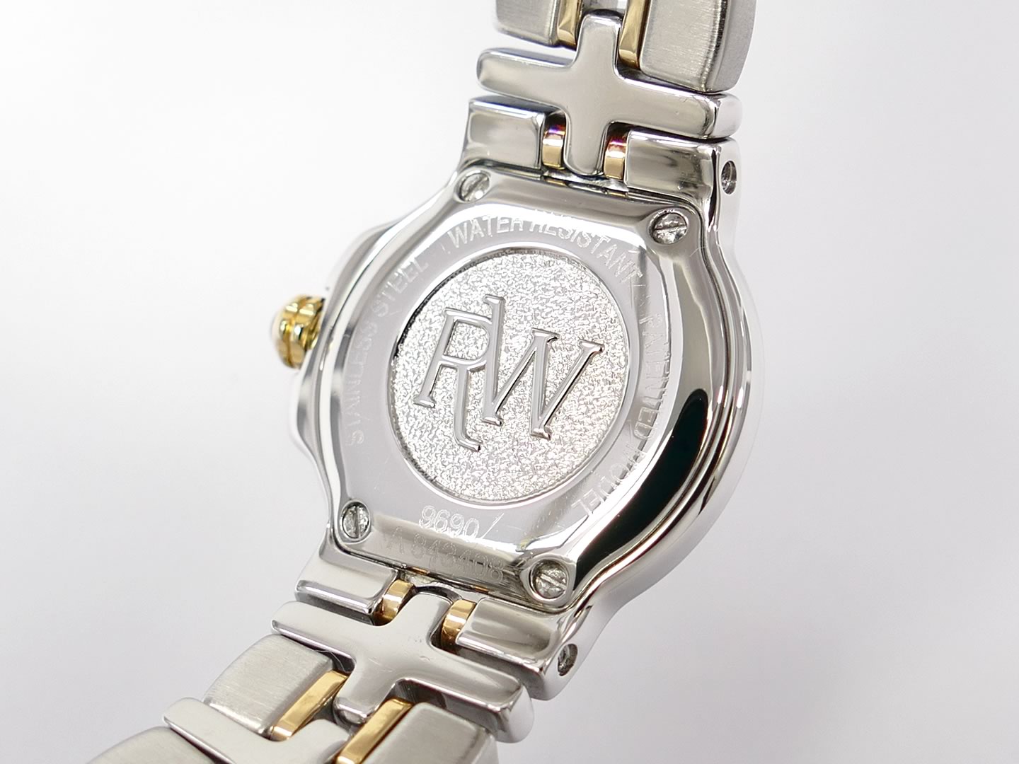 Raymond Weil Parsifal 9690 Small Cream Dial stainless steel case back