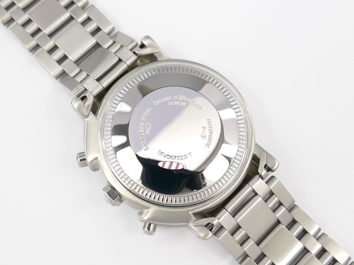 Baume et Mercier Richemont White Chronograph stainless steel screw down case back