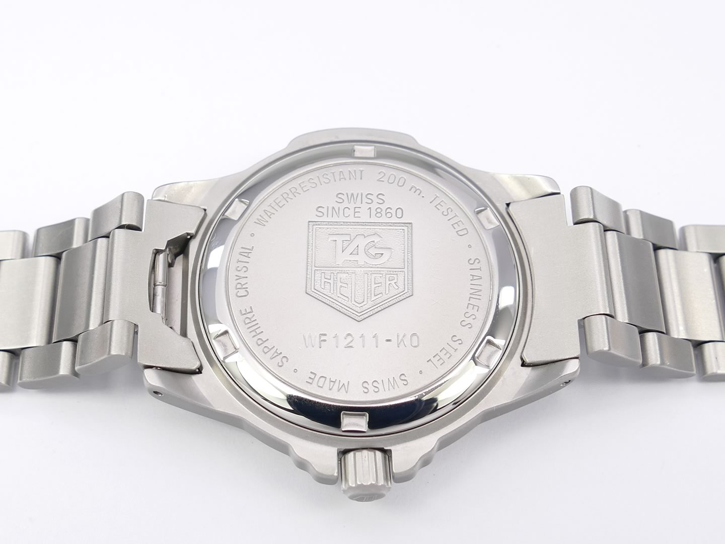 TAG Heuer 4000 WF1211-K0 screw down case back
