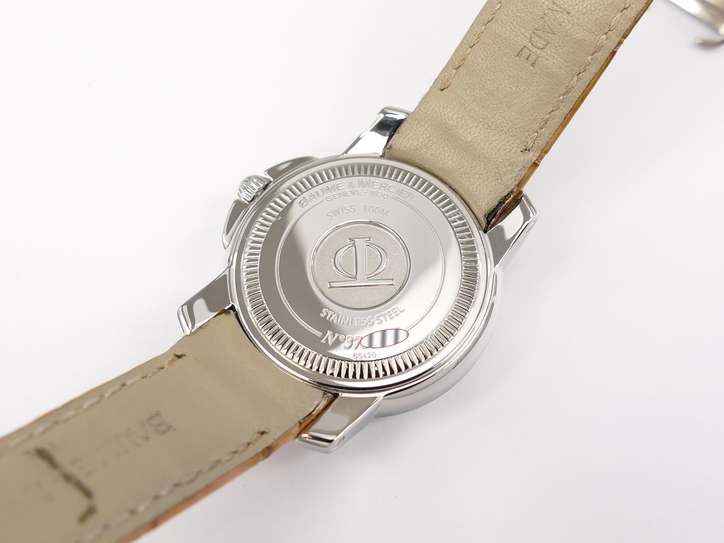 Baume & Mercier Capeland 65420 screw down case back