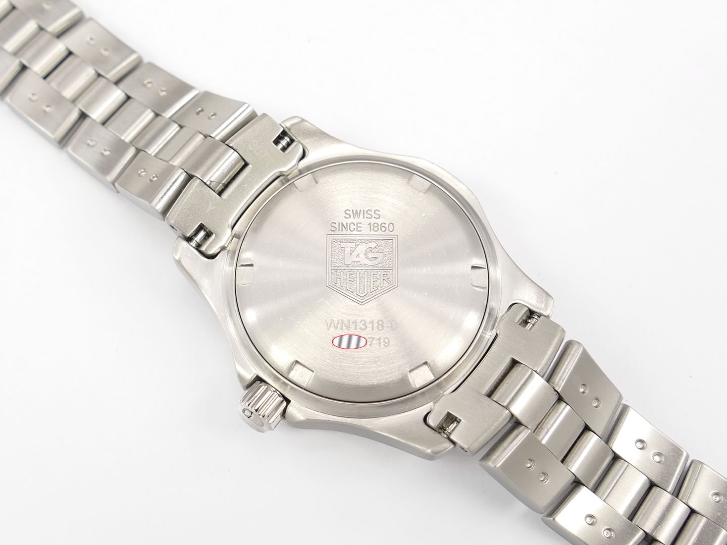 TAG Heuer 2000 Exclusive WN1318 screw down case back