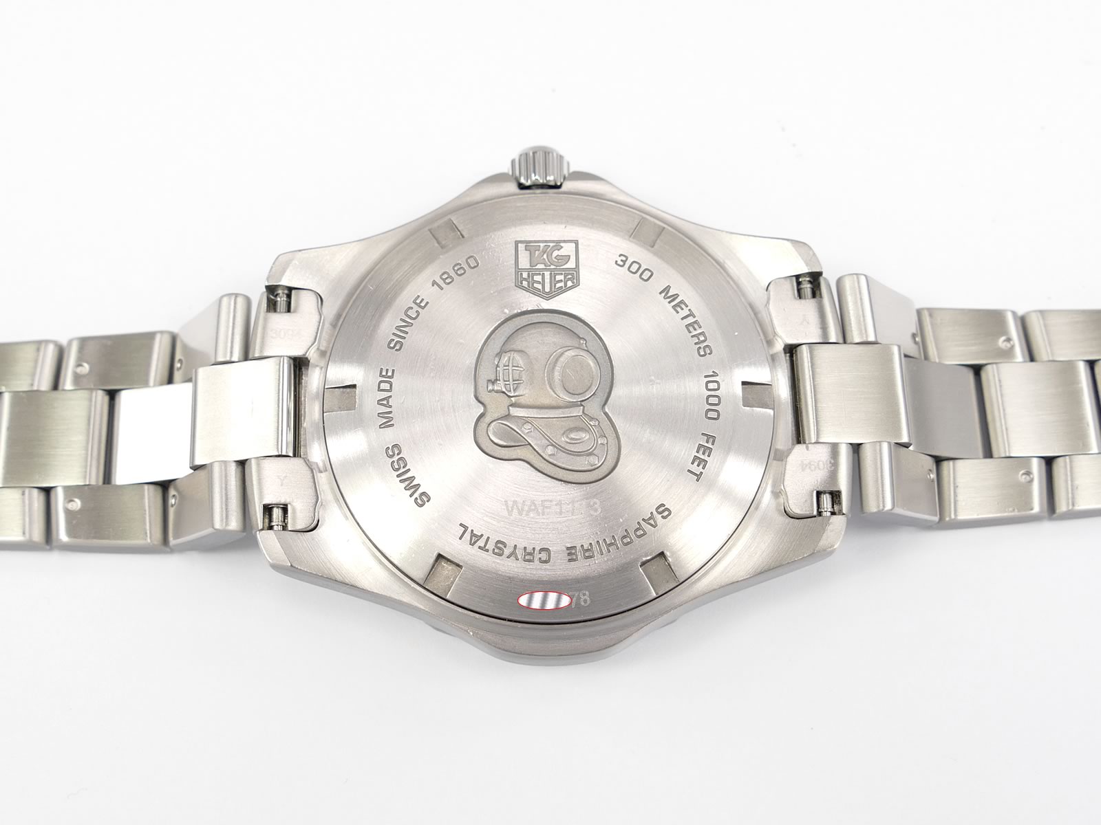 TAG Heuer Aquaracer WAF1113 screw down case back