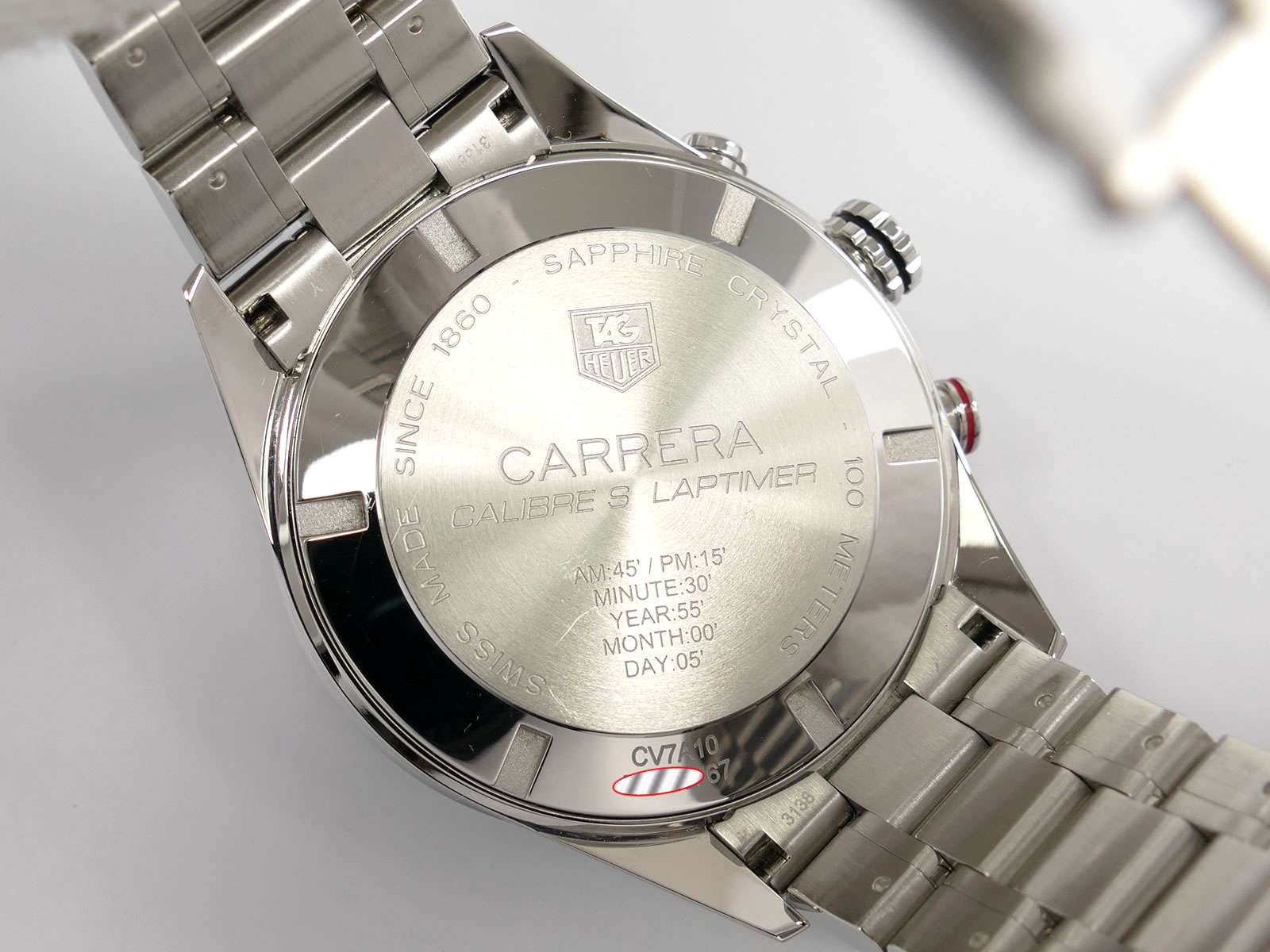 TAG Heuer Carrera CV7A10.BA0795 screw down case back