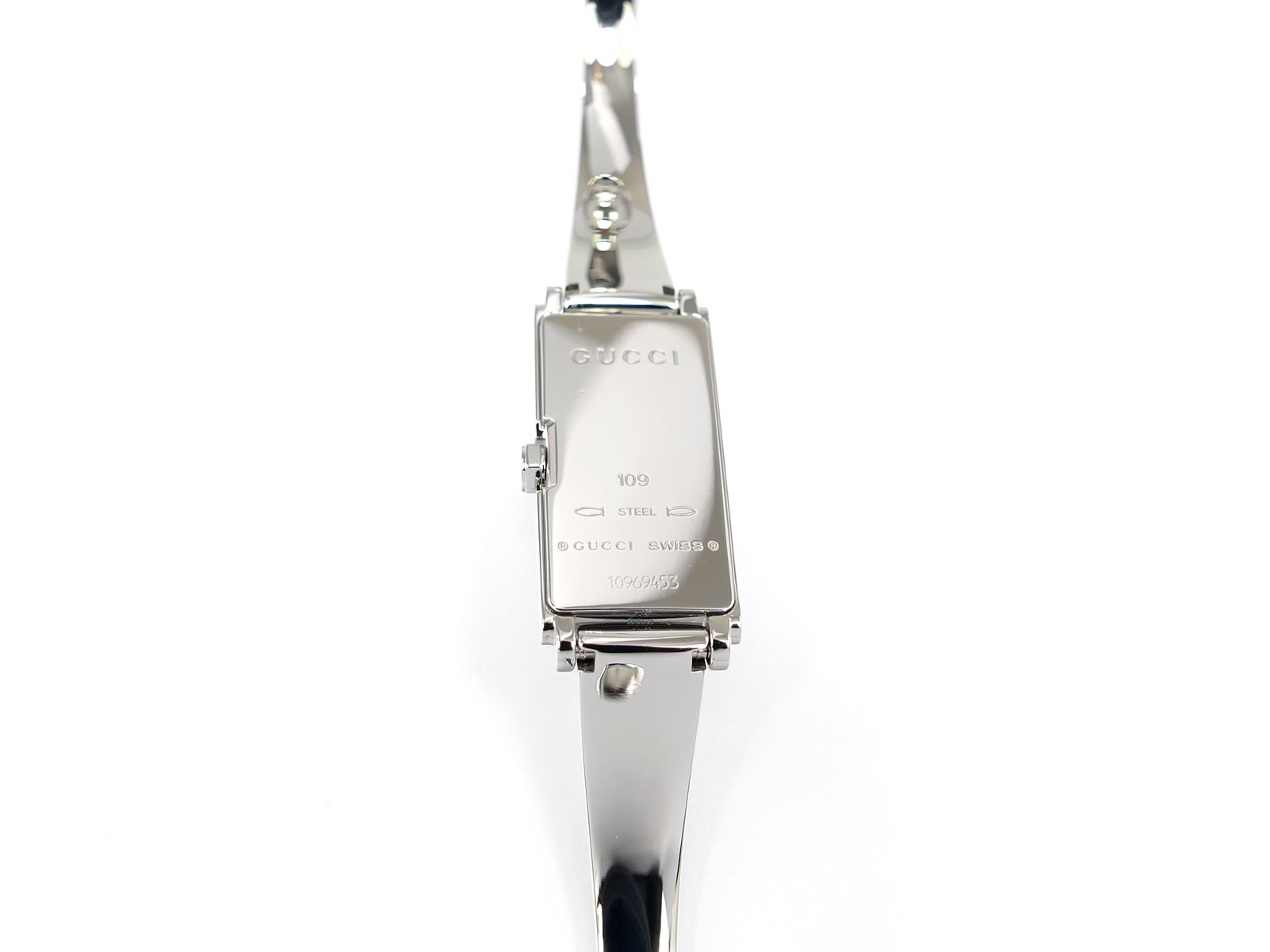 Gucci G-Line 109 on Stainless Steel case back YA109516