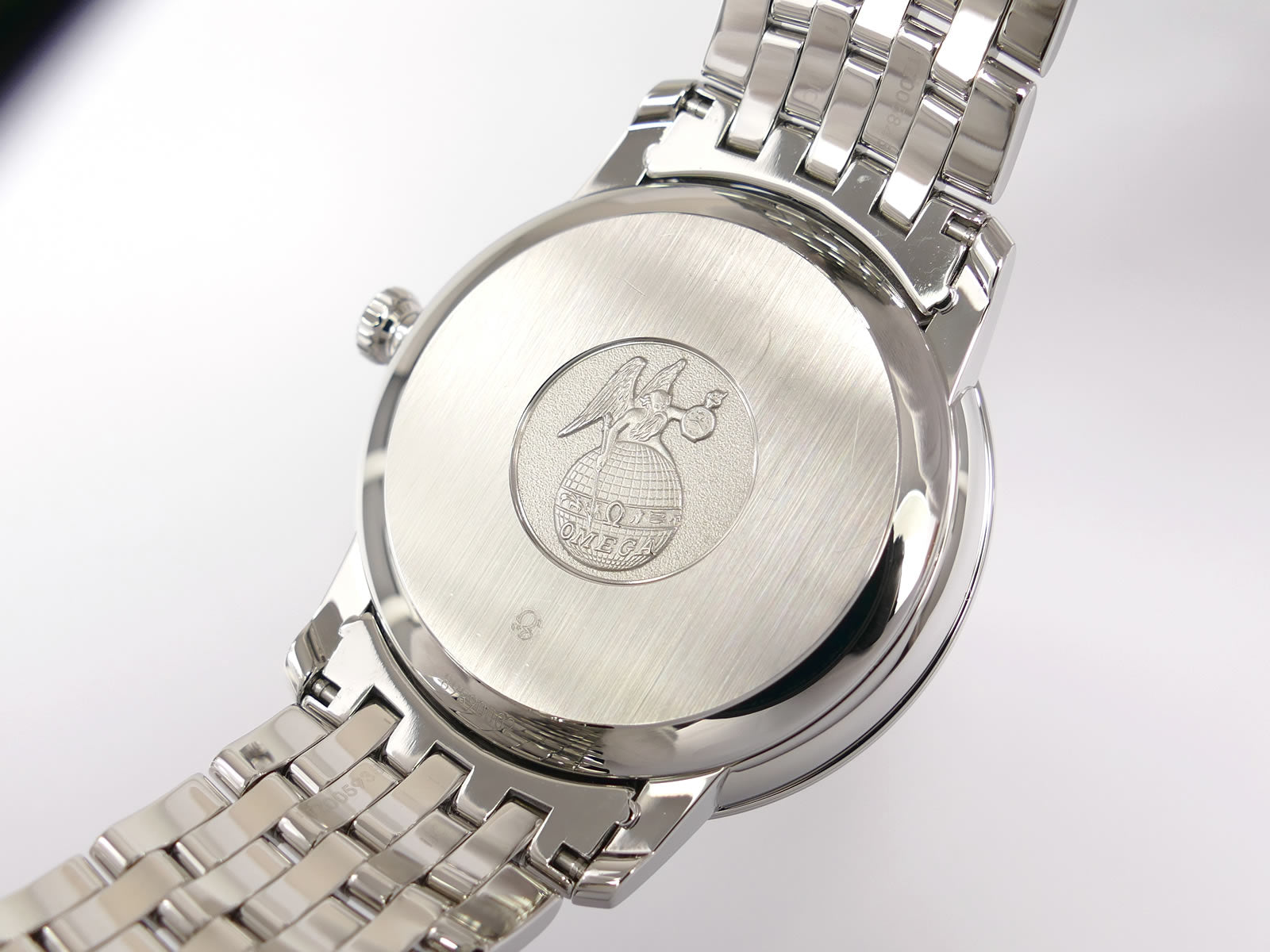 Omega De Ville Prestige Co-Axial Chronometer 424.10.40.20.02.004 case back