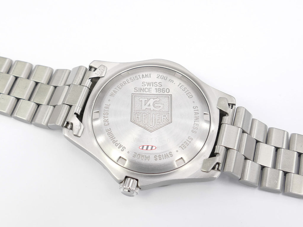 TAG Heuer 2000 WK1110-0 screw down case back