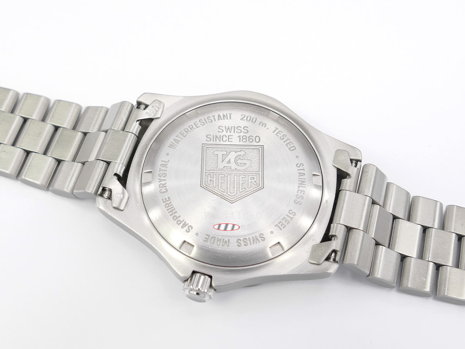 TAG Heuer 2000 WK1110-0 screw down case back