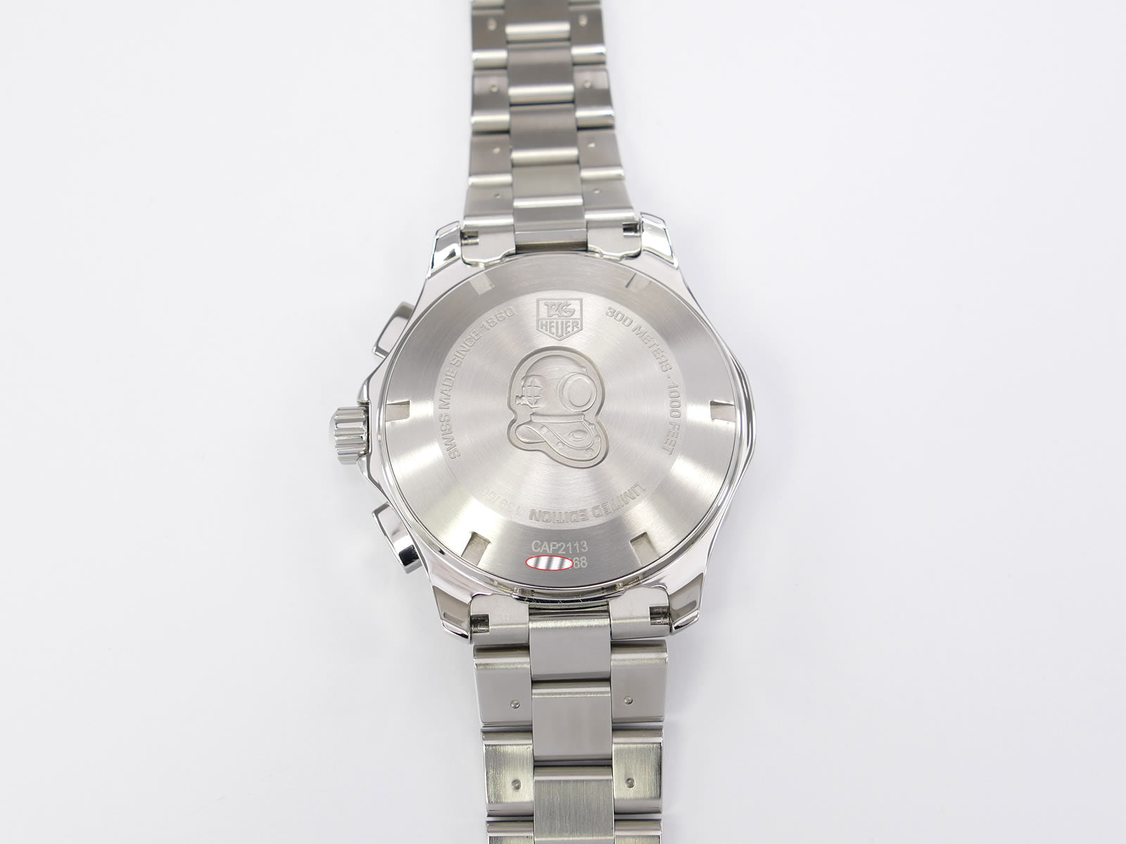 TAG Heuer Aquaracer CAP2113 stainless steel screw down case back