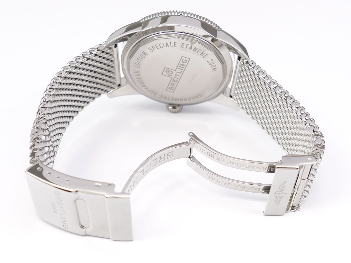 Breitling Superocean Héritage 46 folding clasp with security clasp