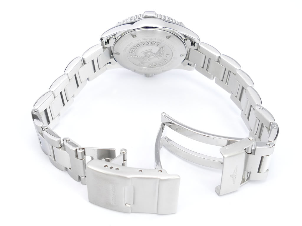 Longines HydroConquest L3.247.4 side and clasp with wet suit expansion