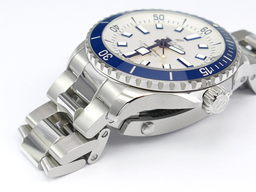 Breitling Superocean III 42 A17375 stainless steel satin/polished case