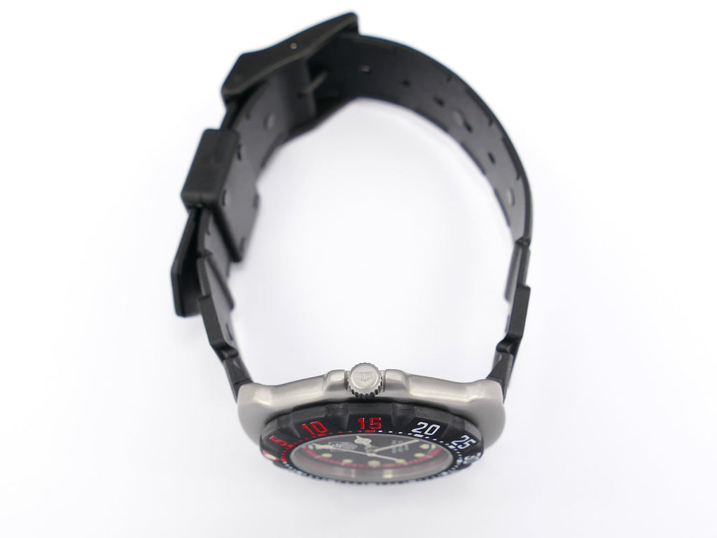 TAG Heuer Formula 1 WA1214 stainless steel crown
