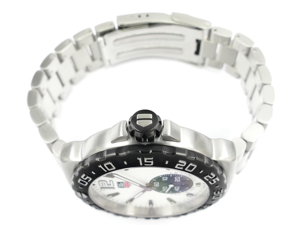 TAG Heuer Formula 1 White WAU1111.BA0858 screw down crown