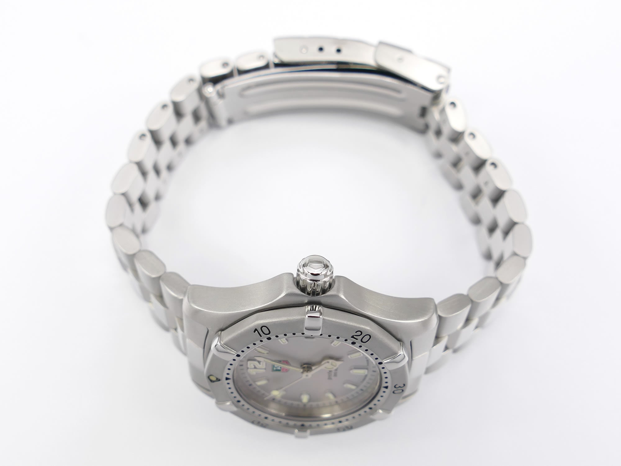 TAG Heuer 2000 Classic WK1312 stainless steel screw down crown