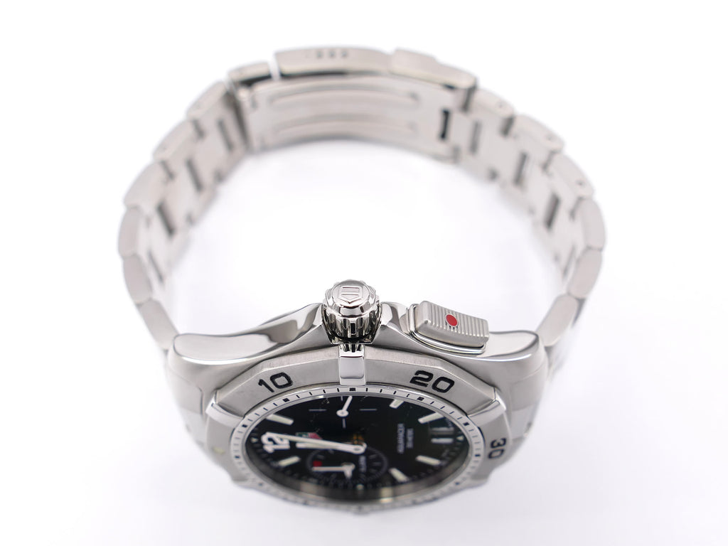TAG Heuer Aquaracer Alarm WAF111Z stainless steel screw down crown